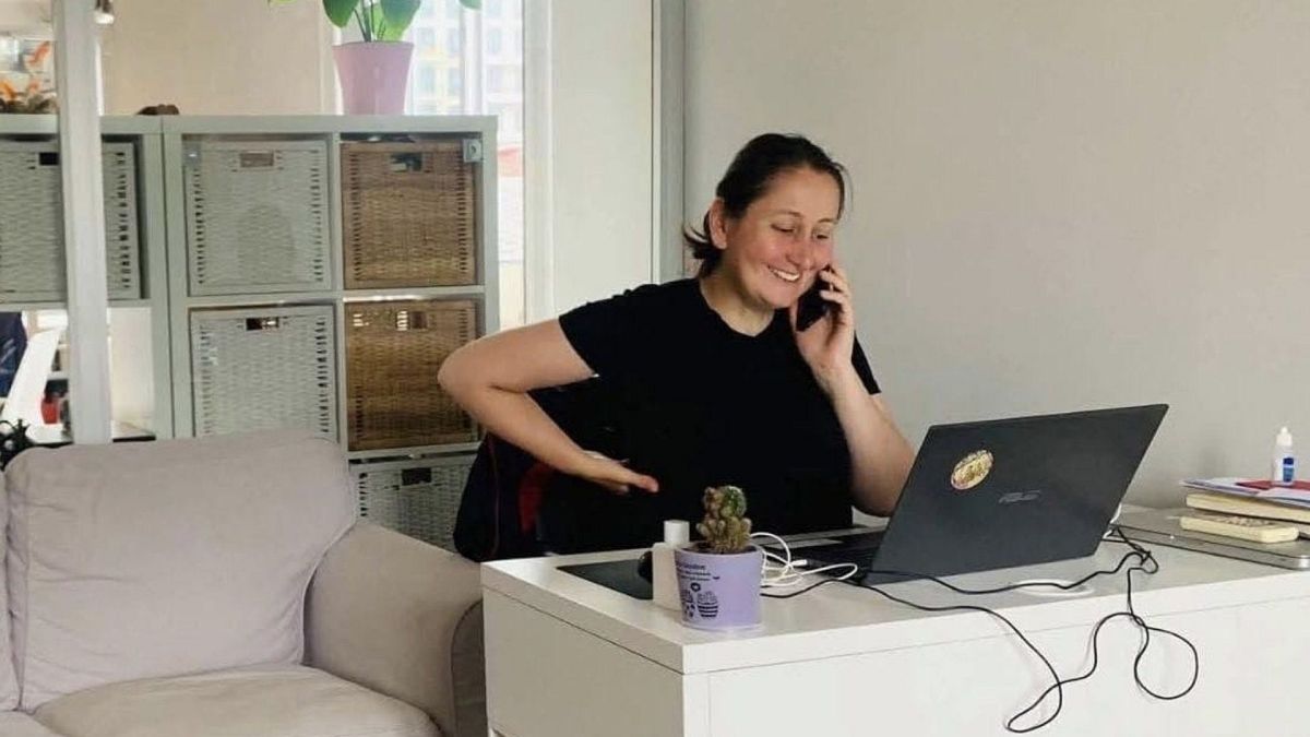 Mzia Amaglobeli pictured at her desk