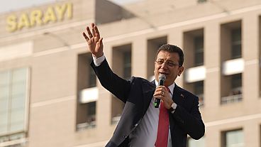 Istanbul's Mayor Ekrem Imamoglu addresses his supporters in front of the Istanbul courthouse.